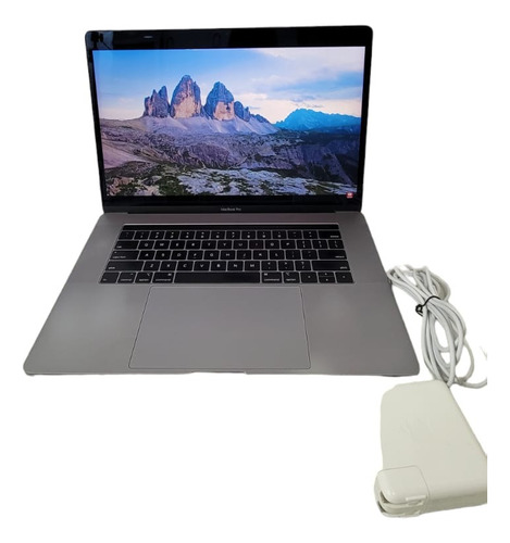 Macbook Pro A1990 Core I7 16gb Ram 500gb Ssd 2018 15.6  (Reacondicionado)