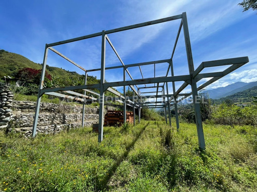 Se Vende Terreno De 1.400 M² En El Arenal, Sector San Mateo, Mérida.