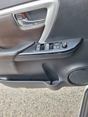 Toyota Fortuner 2.7l Mid