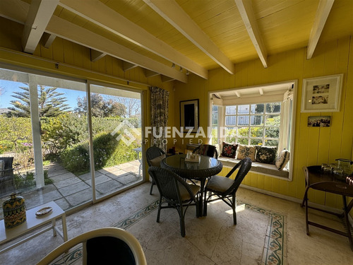 Oportunidad! Casa En Amplio Terreno Con Piscina Sd Central