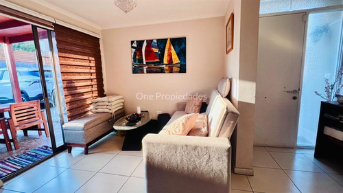 Casa En Venta De 3 Dorm. En Colina