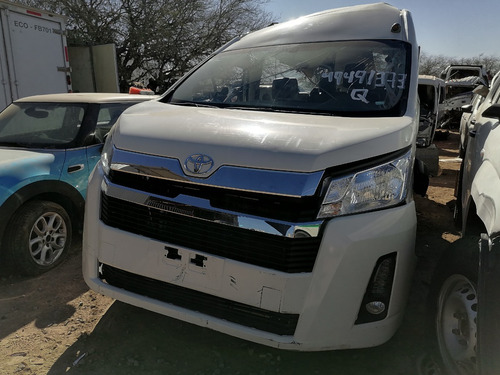 Imagen 3 de 11 de Desarmo Toyota Hiace V6 Año 2020 Pasajera Por Partes
