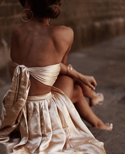 Vestido De Fiesta Largo Lazo En Falda Y En El Crop Top