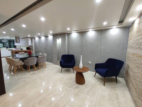 Imagen 8 de 17 de Casa En Pueblo Nuevo, Polígono De Tiro, Totalmente Amoblada.