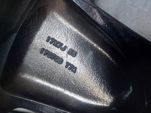 Roda Aro 17 Honda Hr-v / Hrv 15 Á 18 Com Detalhe Que Mostra (Usado)