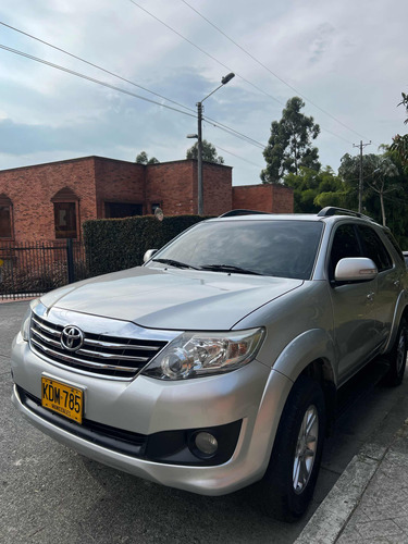 Toyota Fortuner 2.7l 4x2