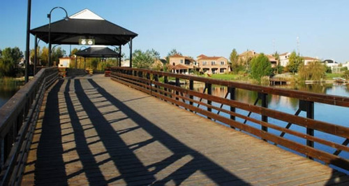 Imagen 4 de 5 de Lote Al Lago En Venta En Santa Barbara