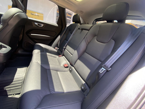 Imagen 23 de 25 de Volvo Xc60 B5 Mild Hybrid 2022
