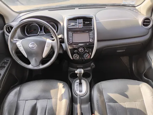 Nissan Versa 1.6 Exclusive Navi At