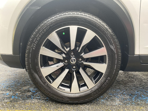 Imagen 15 de 15 de Nissan Kicks Advance Mt 1600 Modelo 2017
