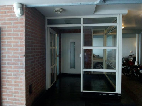 Departamento - Florida Mitre/este 2ambientes Con Balcón Y Baulera