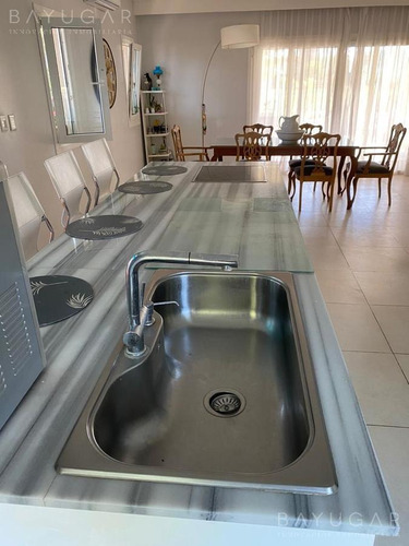 Imagen 14 de 24 de Alquiler Temporal | Excelente Casa Para Pasar El Verano, Muy Buen Jardín | Bayugar Propiedades