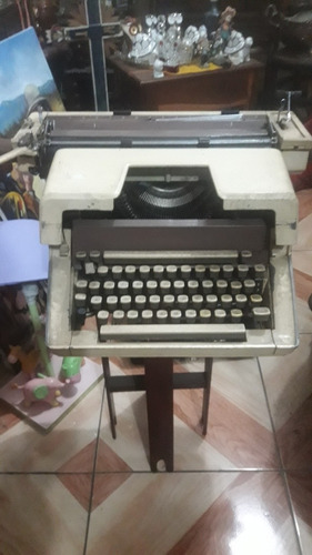 Imagen 5 de 8 de Maquina De Escribir Antigua Remigton Muy Buena Condicion