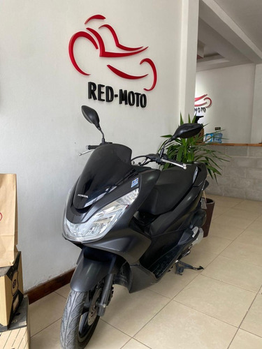 Imagen 3 de 8 de Honda Pcx 150cc Muy Cuidada !!