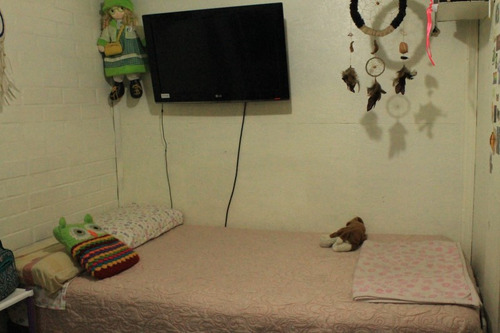 Venta De Propiedad 5 Dormitorios Y Dos Baños En Lo Prado