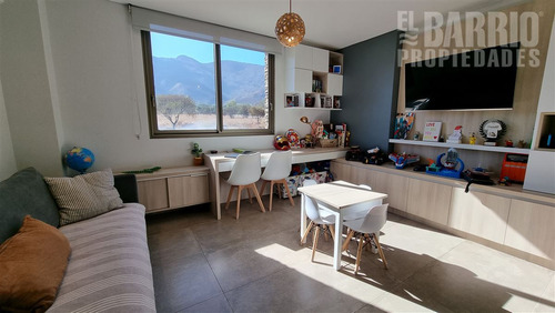 Casa En Venta De 5 Dorm. En Las Brisas