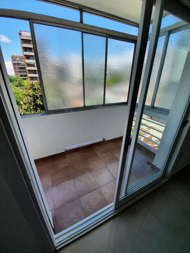 Imagen 6 de 13 de Departamento En Venta En Flores
