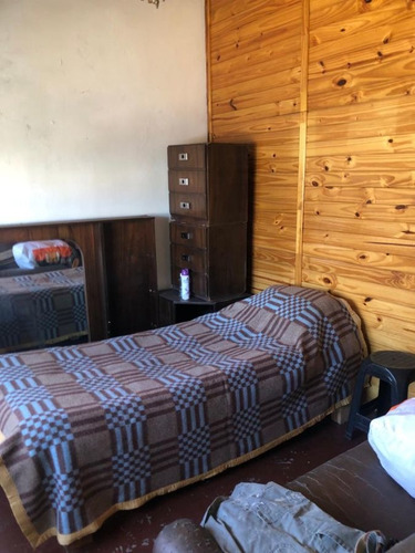 Imagen 6 de 14 de Casa De 3 Ambientes Y Cochera En Esqina C .madero