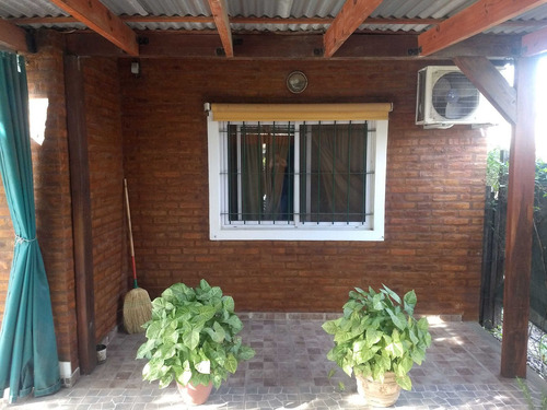 Imagen 8 de 22 de Casa En Venta 3 Ambientes En Funes Con Pileta.