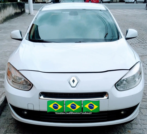 Renault Fluence 2013 2.0 Dynamique Hi-flex 4p