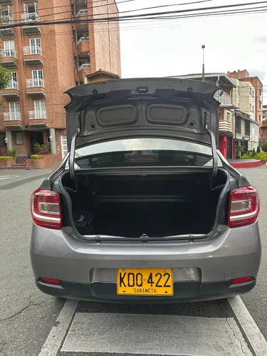 Renault Logan 1.6 Authentique / Life