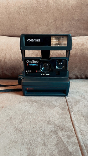Câmera Polaroid Onestep Analógica