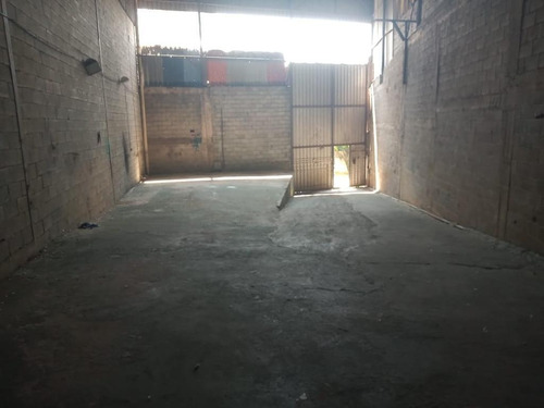 Galpão Para Alugar, 250 M² Por R$ 3.200,00/mês - Tremembe - São Paulo/sp - Ga0222