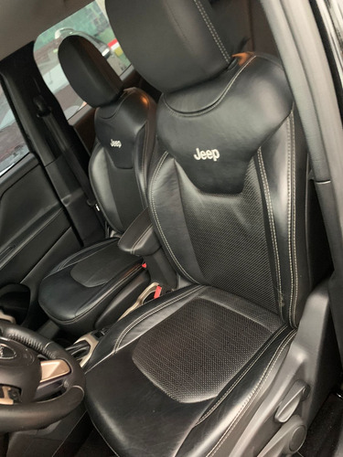 Imagem 8 de 10 de Jeep Renegade Longitude 1.8 4x2 (aut) (flex)