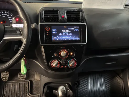 Nissan March 2021