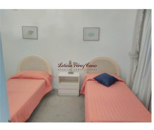 Venta Casa 5 Dormitorios , Playa Mansa- Ref: 19533