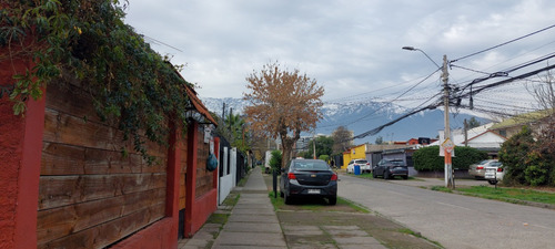Casa 2d, 1b Con Antejardín Y Amplio Patio