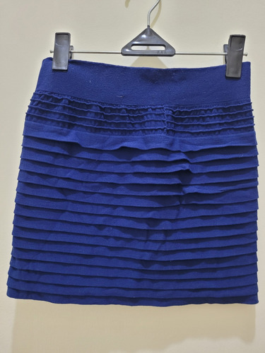 Falda Azul Corta Con Pliegues Pegada Talla Small