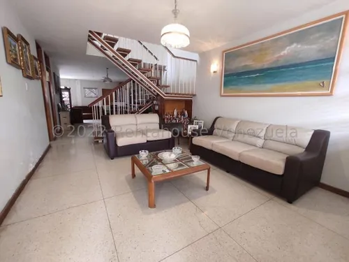 Casa En Venta Los Pomelos