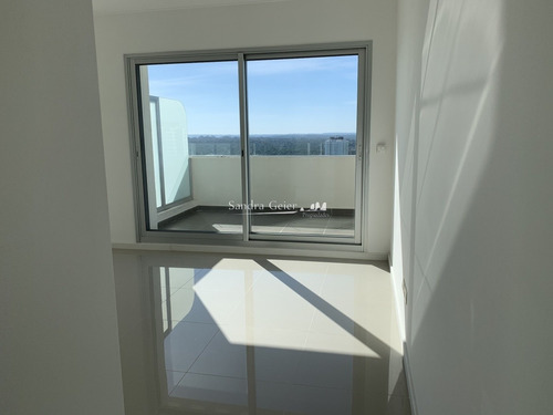 Venta A Estrenar Brava Wind Tower Retasado!!! Con Parrilla!!- Ref: 1464