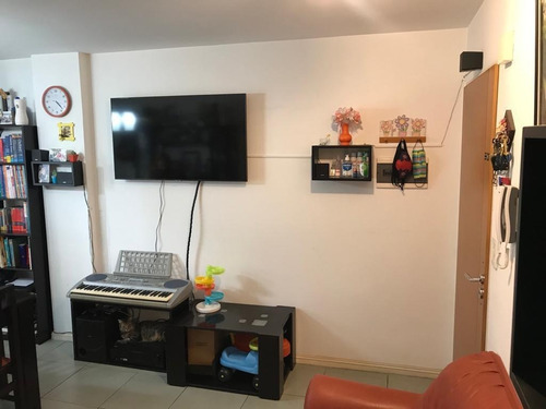 Imagen 5 de 12 de Permuta - Departamento De 2 Ambientes En Venta - Moron Centro