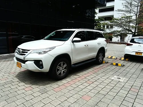 Toyota Fortuner 2.4 Street At 7As