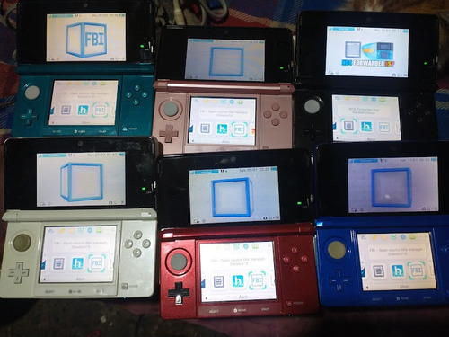Imagen 1 de 3 de Nintendo 3ds +cargador+ Lapiz+ Memoria De 64 Gigas