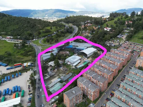 Vendo Espectacular Lote. Para Desarrollar Proyectos Inmobiliarios, Ubicado En Una Zona De Alto Desarrollo Comercial
