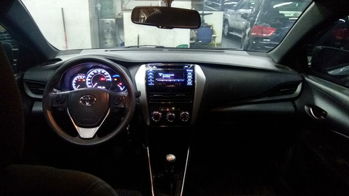 Imagem 9 de 16 de Toyota Yaris Xs 1.3 16v Flex Completo Rodas 2019 Cinza