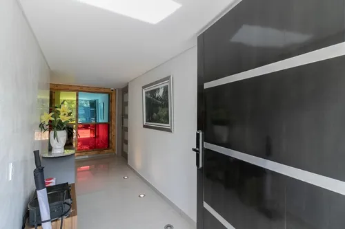 Casa En Venta En Niza. Cod V1080016