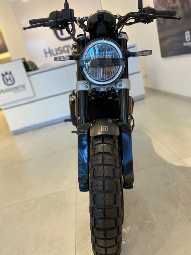 Imagen 2 de 11 de Husqvarna 401 Svartpilen 18 Cuotas Sin Interes