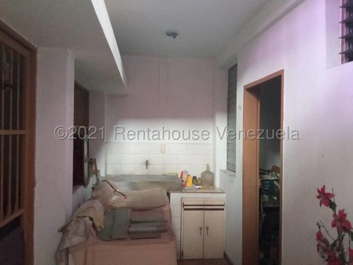 Imagen 12 de 30 de Casas En Venta El Trigal Cabudare 22-12697 /m