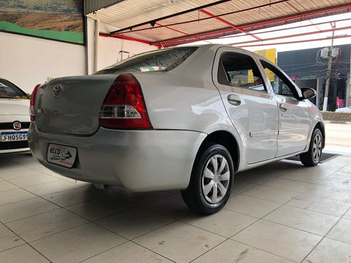 Imagem 5 de 7 de Toyota Etios Sedan X 1.5 (flex) Flex Manual