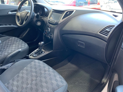 Imagem 8 de 14 de Hyundai Hb20 1.6 Comfort Plus Aut