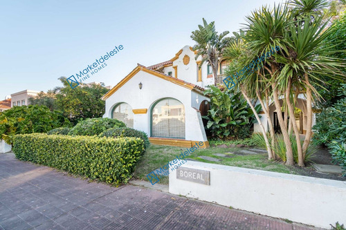 Peninsula Colonial