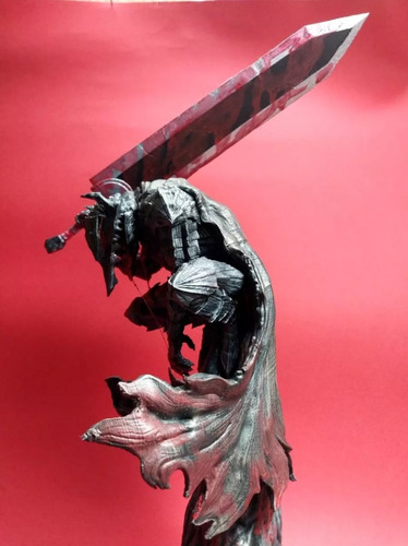 Berserk - Guts Figura Con Armadura Berserk - 40 Centímetros