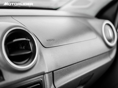 Imagen 15 de 25 de Volkswagen Gol 1.6 Trendline | Permuta / Financia