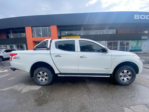 Mitsubishi L200 2.5l