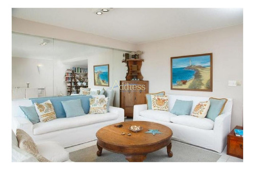 Imagen 2 de 12 de Apartamento En Alquiler Y Alquiler, Brava, Punta Del Este, 3 Dormitorios.
