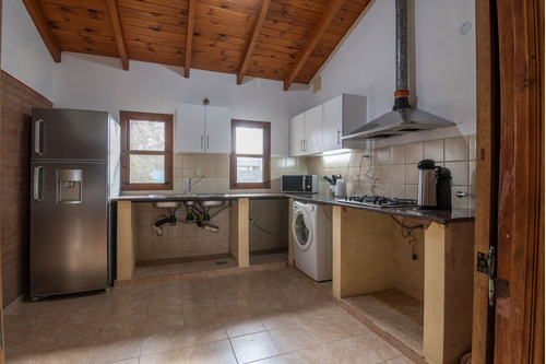 Increíble Casa 3 Dormitorios Junto Con Un Depto